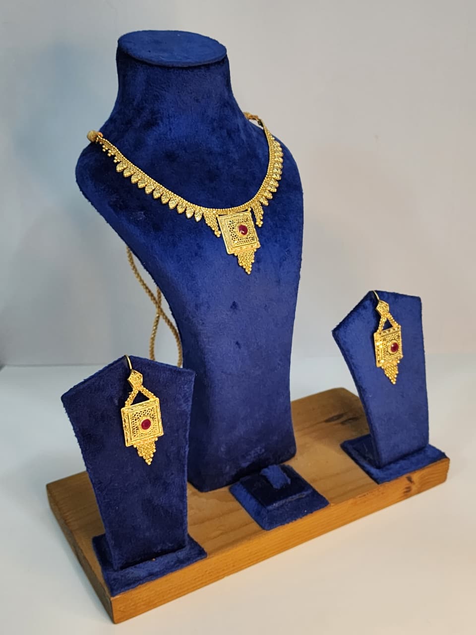 Gold Polish Necklace