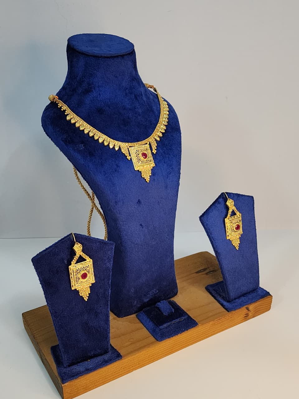 Gold Polish Necklace