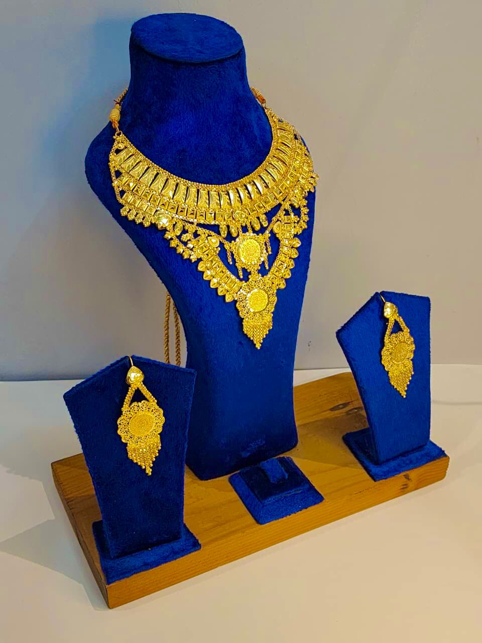 Handmade Gold Polish Necklace